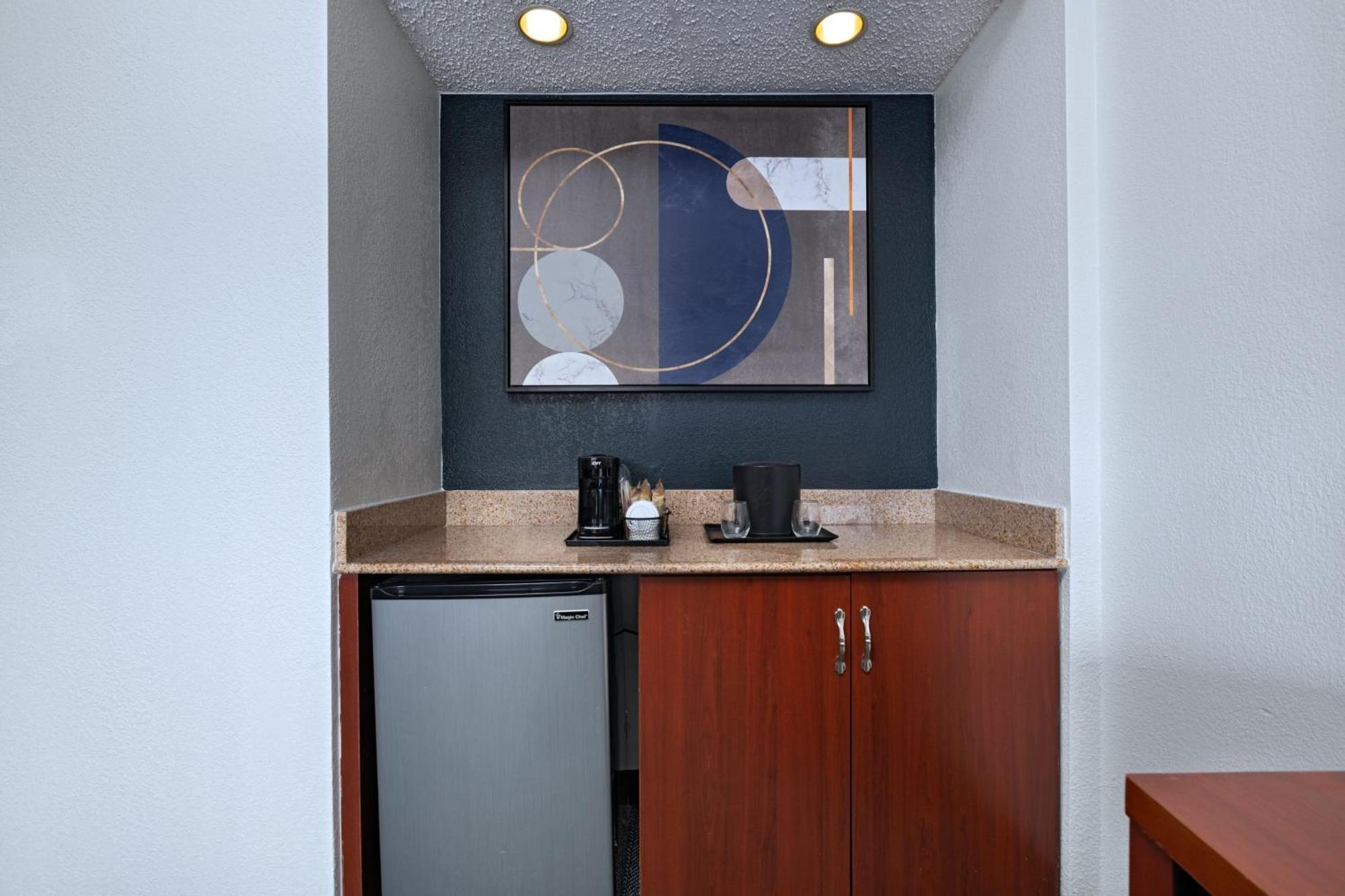 Courtyard By Marriott Dallas Arlington Entertainment District Ngoại thất bức ảnh