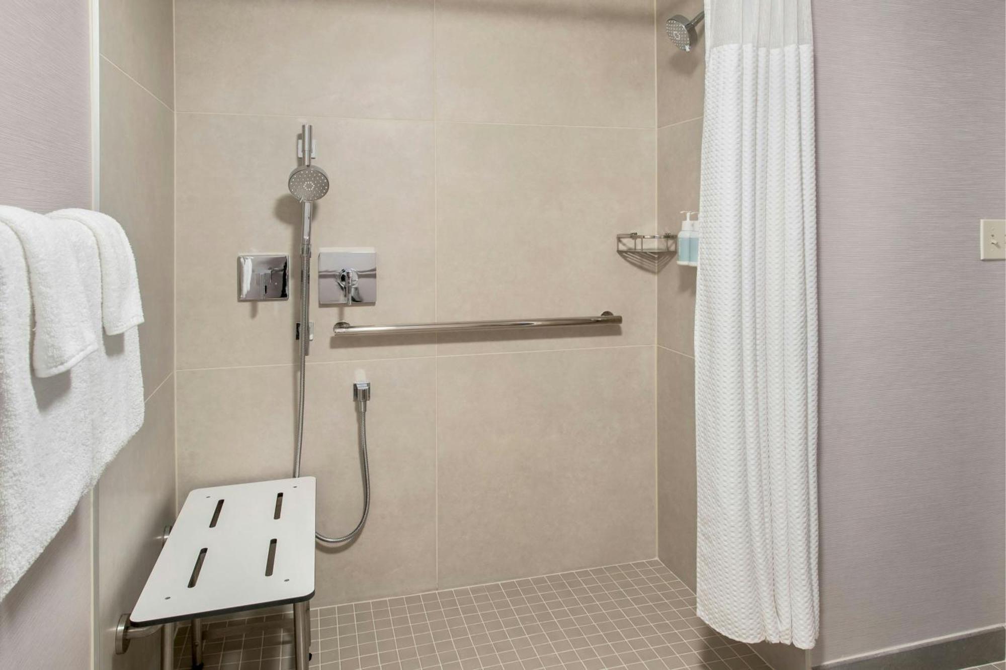 Courtyard By Marriott Dallas Arlington Entertainment District Ngoại thất bức ảnh