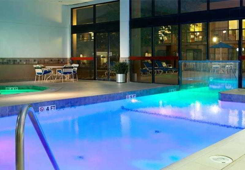 Courtyard By Marriott Dallas Arlington Entertainment District Ngoại thất bức ảnh