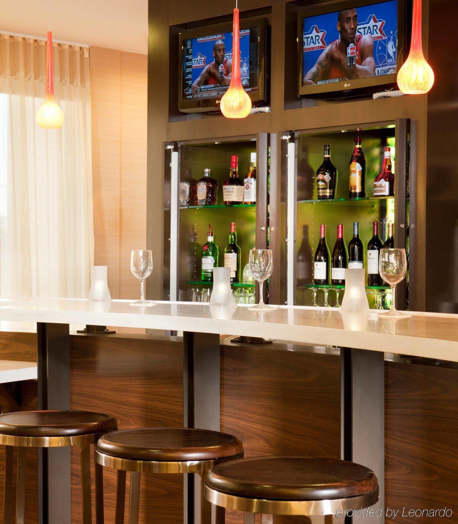 Courtyard By Marriott Dallas Arlington Entertainment District Ngoại thất bức ảnh