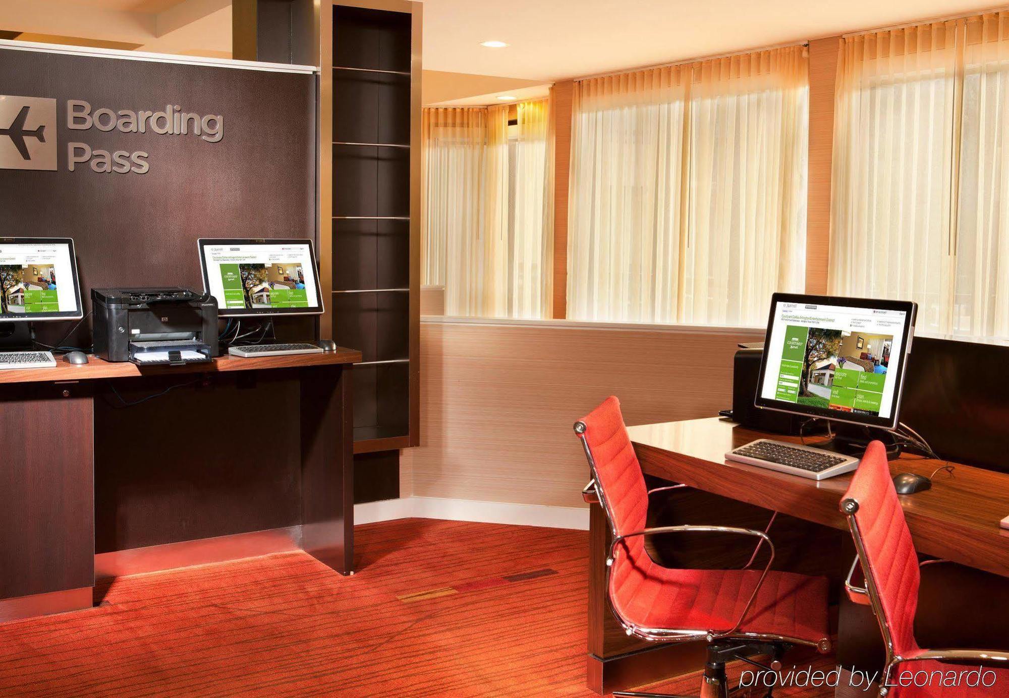 Courtyard By Marriott Dallas Arlington Entertainment District Ngoại thất bức ảnh
