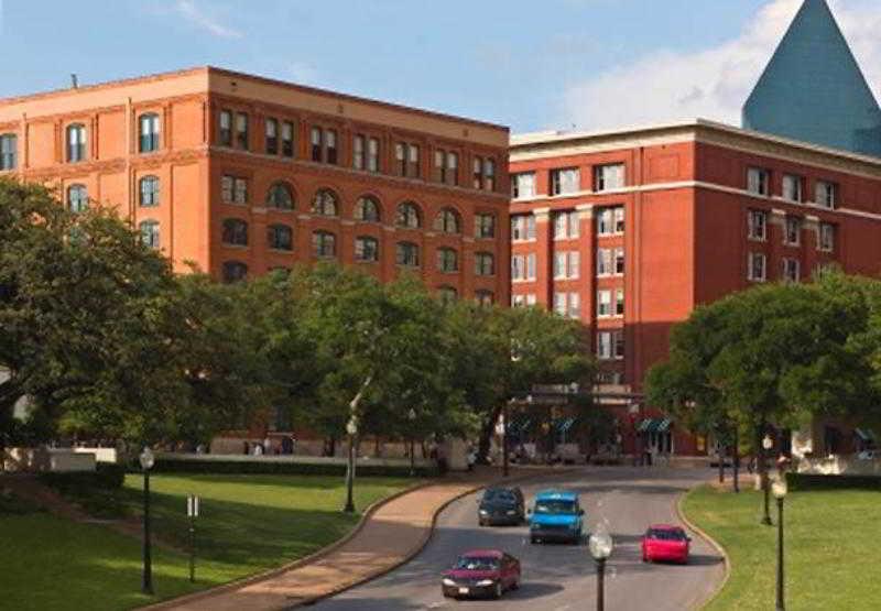 Courtyard By Marriott Dallas Arlington Entertainment District Ngoại thất bức ảnh