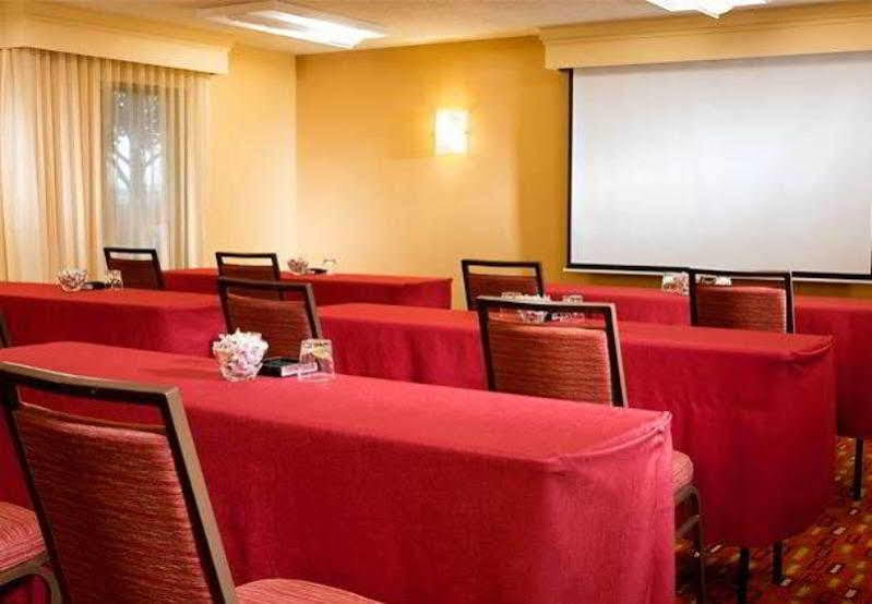 Courtyard By Marriott Dallas Arlington Entertainment District Ngoại thất bức ảnh