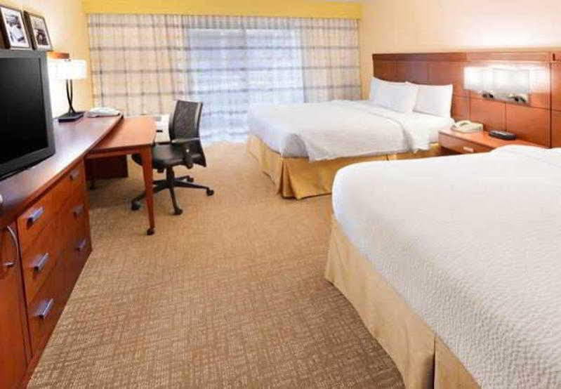 Courtyard By Marriott Dallas Arlington Entertainment District Ngoại thất bức ảnh